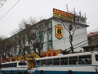 Super 8 Hotel Jinan Jing Si Wei Shi Lu Exterior foto